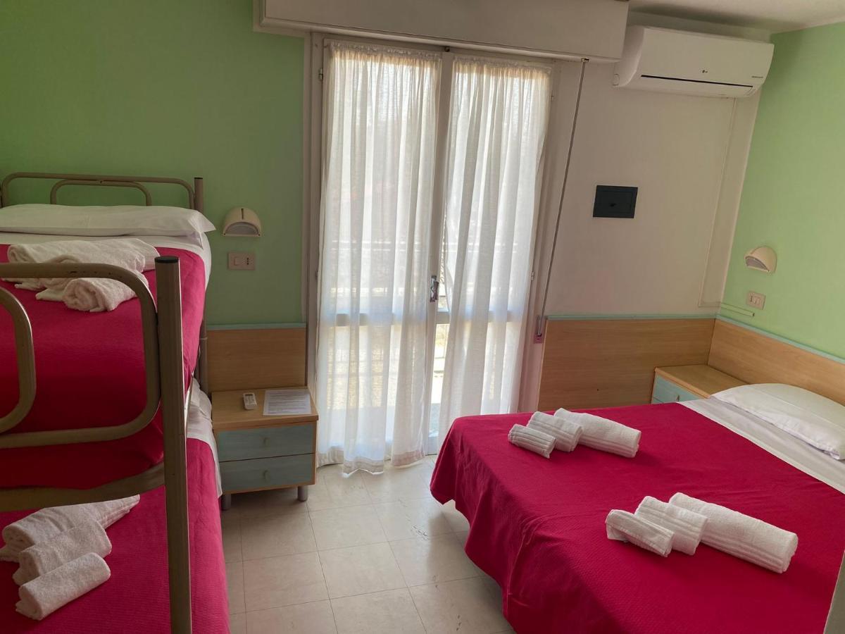 Hotel Barbiani Riccione Buitenkant foto