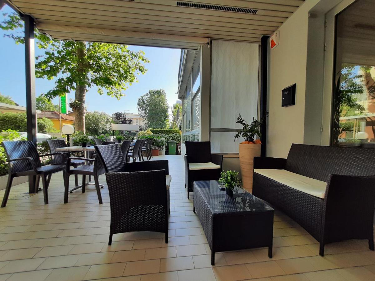 Hotel Barbiani Riccione Buitenkant foto