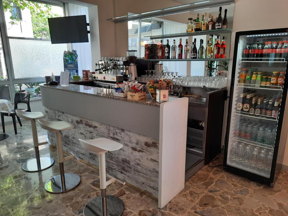 Hotel Barbiani Riccione Buitenkant foto