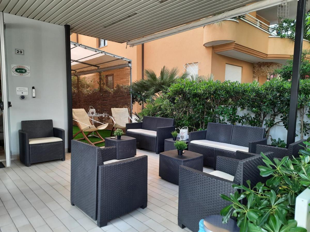 Hotel Barbiani Riccione Buitenkant foto