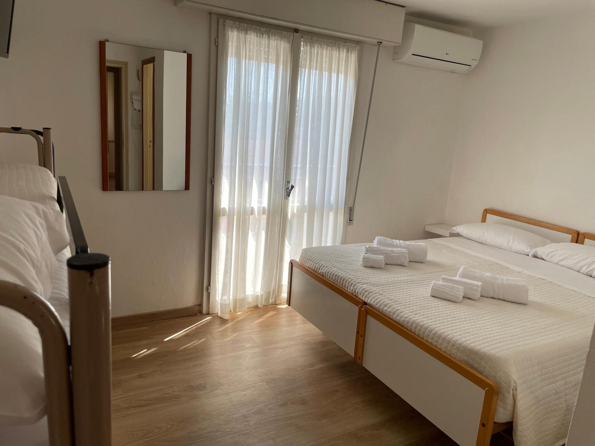 Hotel Barbiani Riccione Buitenkant foto